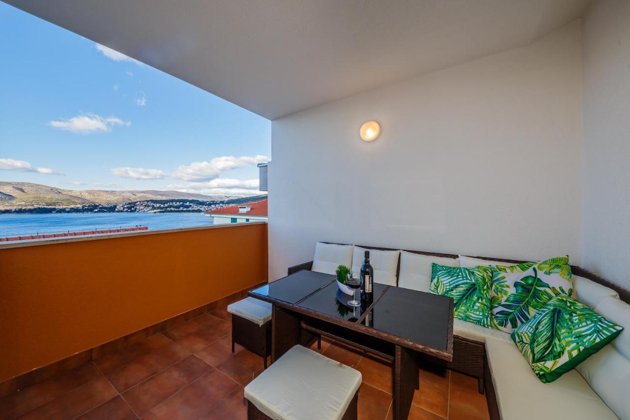 La Perla Apartment Trogir Bagian luar foto